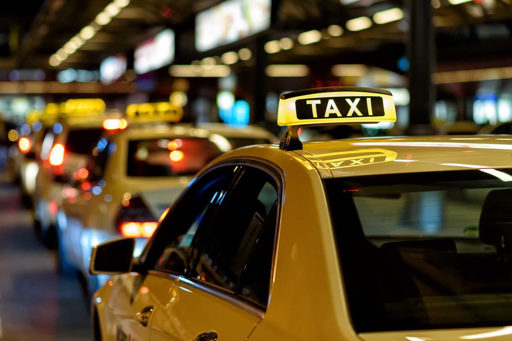 slider_taxi-scaled